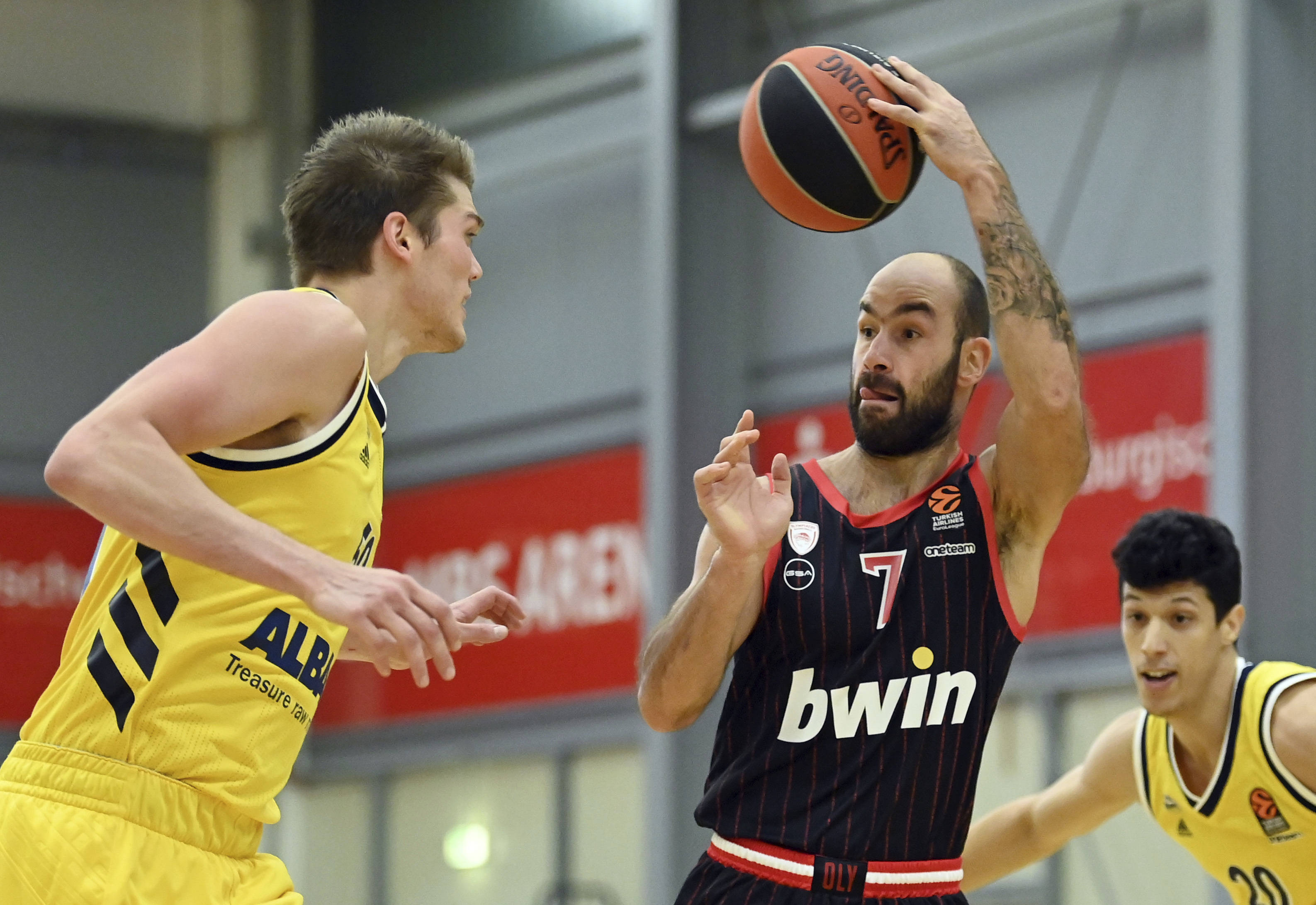 半岛体育官网-费德勒经典网球视频完整